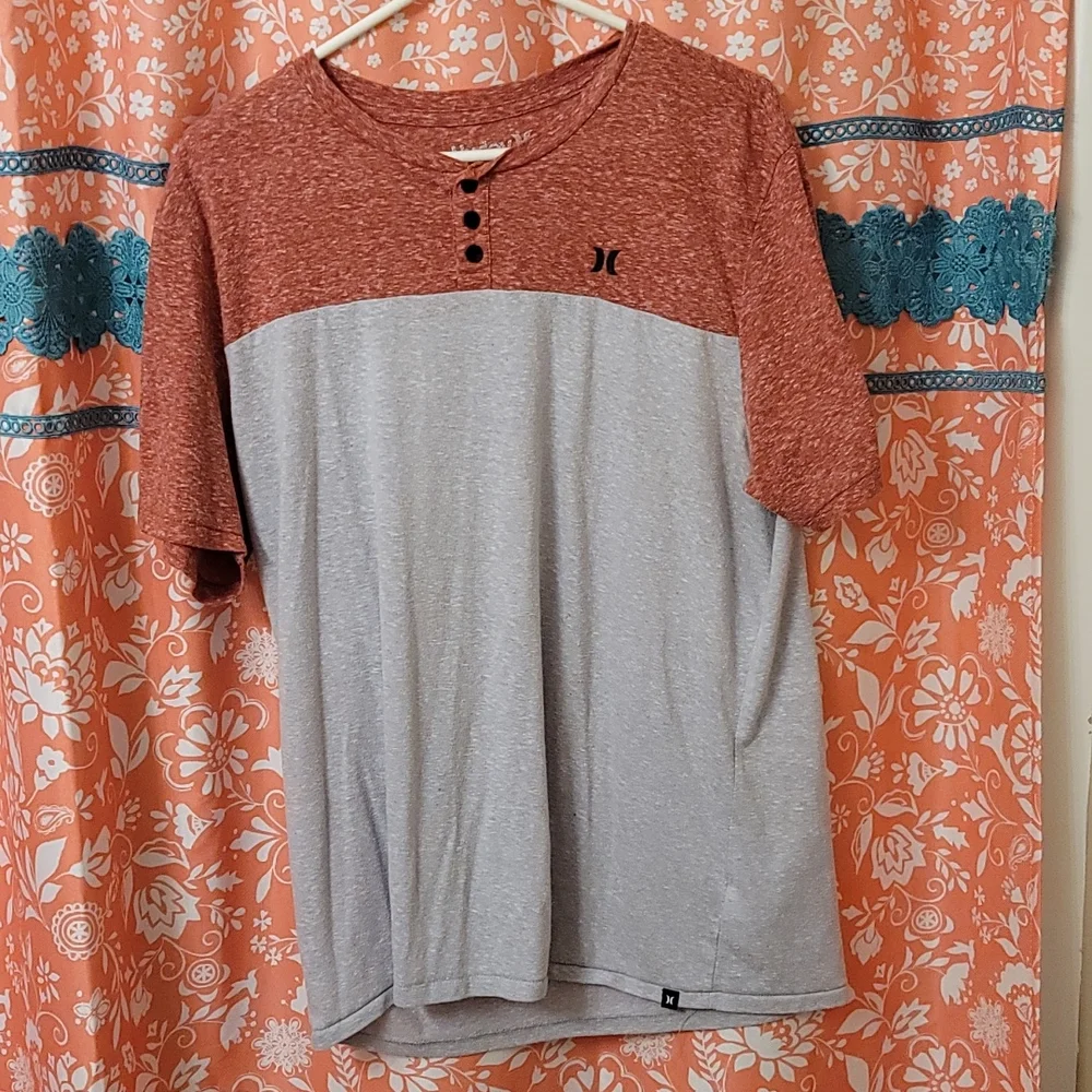 Hurley Shirt - Picture 1 of 3